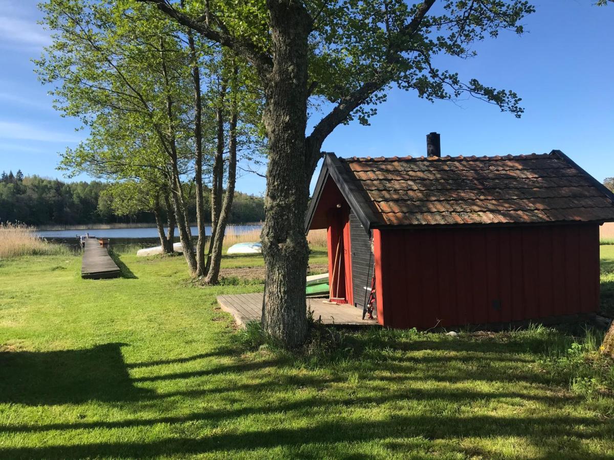 Nice Holiday House At Horse Farm With Lake And Sauna Holo  Екстер'єр фото