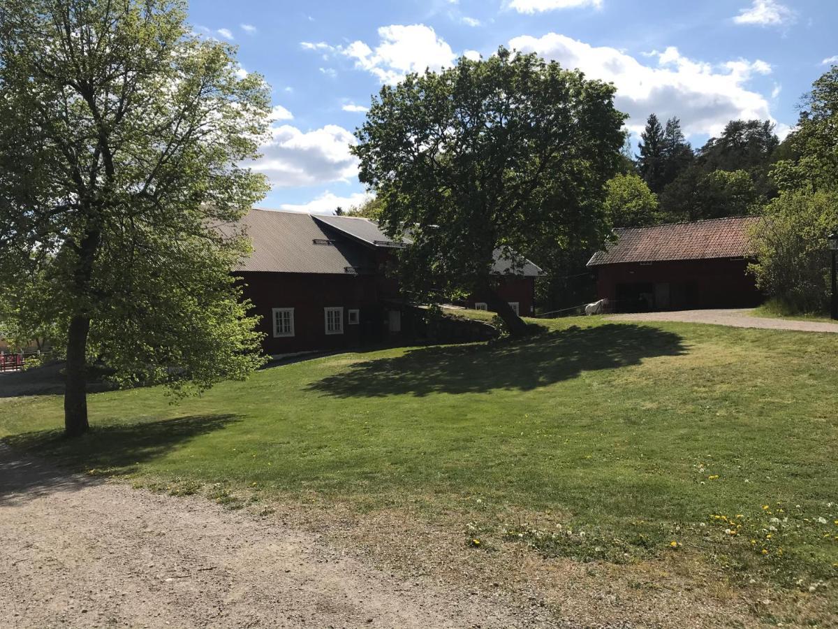 Nice Holiday House At Horse Farm With Lake And Sauna Holo  Екстер'єр фото